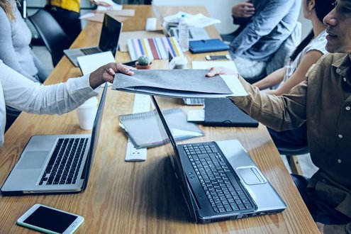 Como lidar com a sobrecarga de trabalho na advocacia 